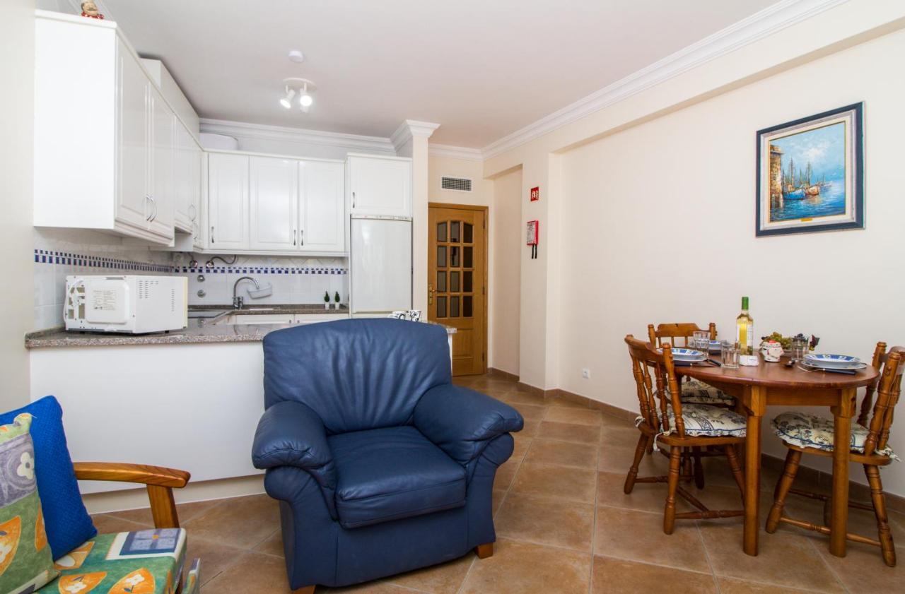 Oura Sunrise III Apartment - Sea View & Oura Beach & Top Location アルブフェイラ エクステリア 写真