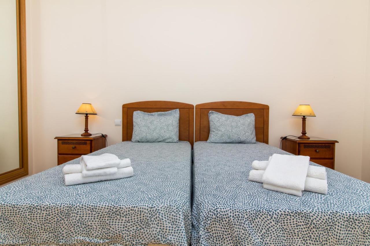 Oura Sunrise III Apartment - Sea View & Oura Beach & Top Location アルブフェイラ エクステリア 写真