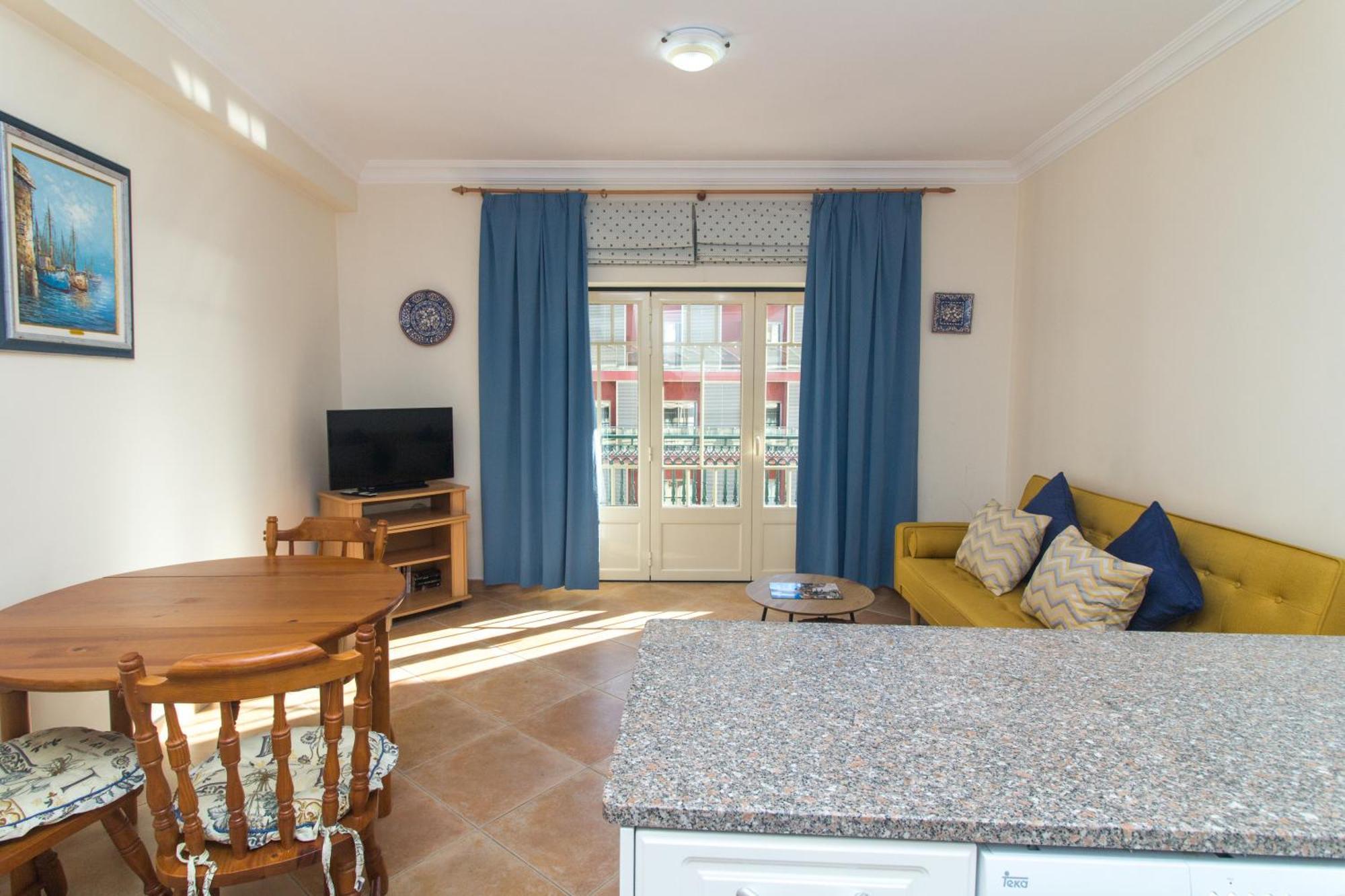 Oura Sunrise III Apartment - Sea View & Oura Beach & Top Location アルブフェイラ エクステリア 写真