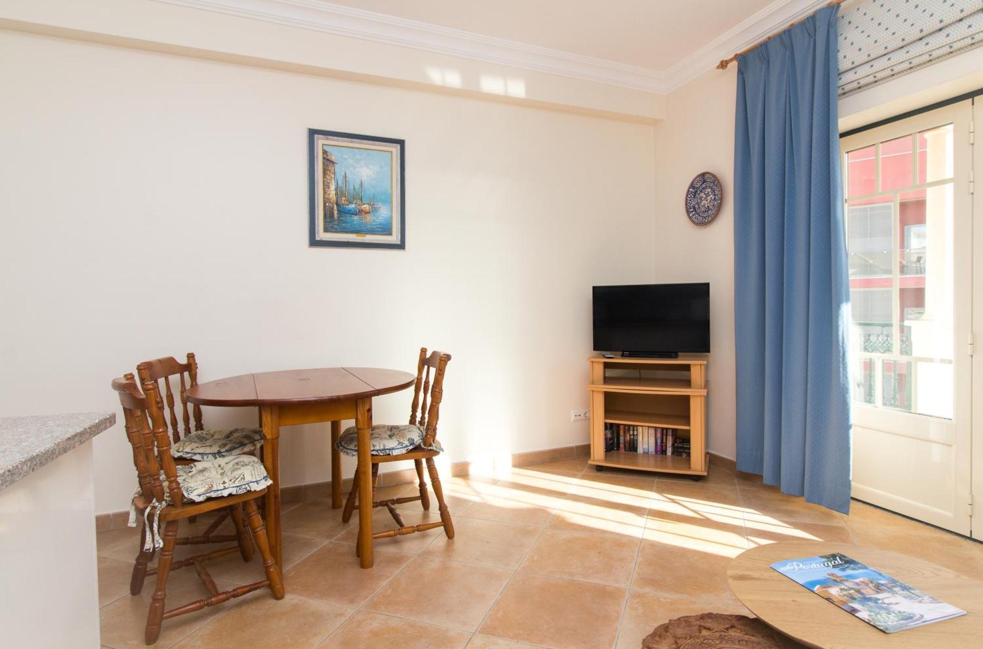 Oura Sunrise III Apartment - Sea View & Oura Beach & Top Location アルブフェイラ エクステリア 写真